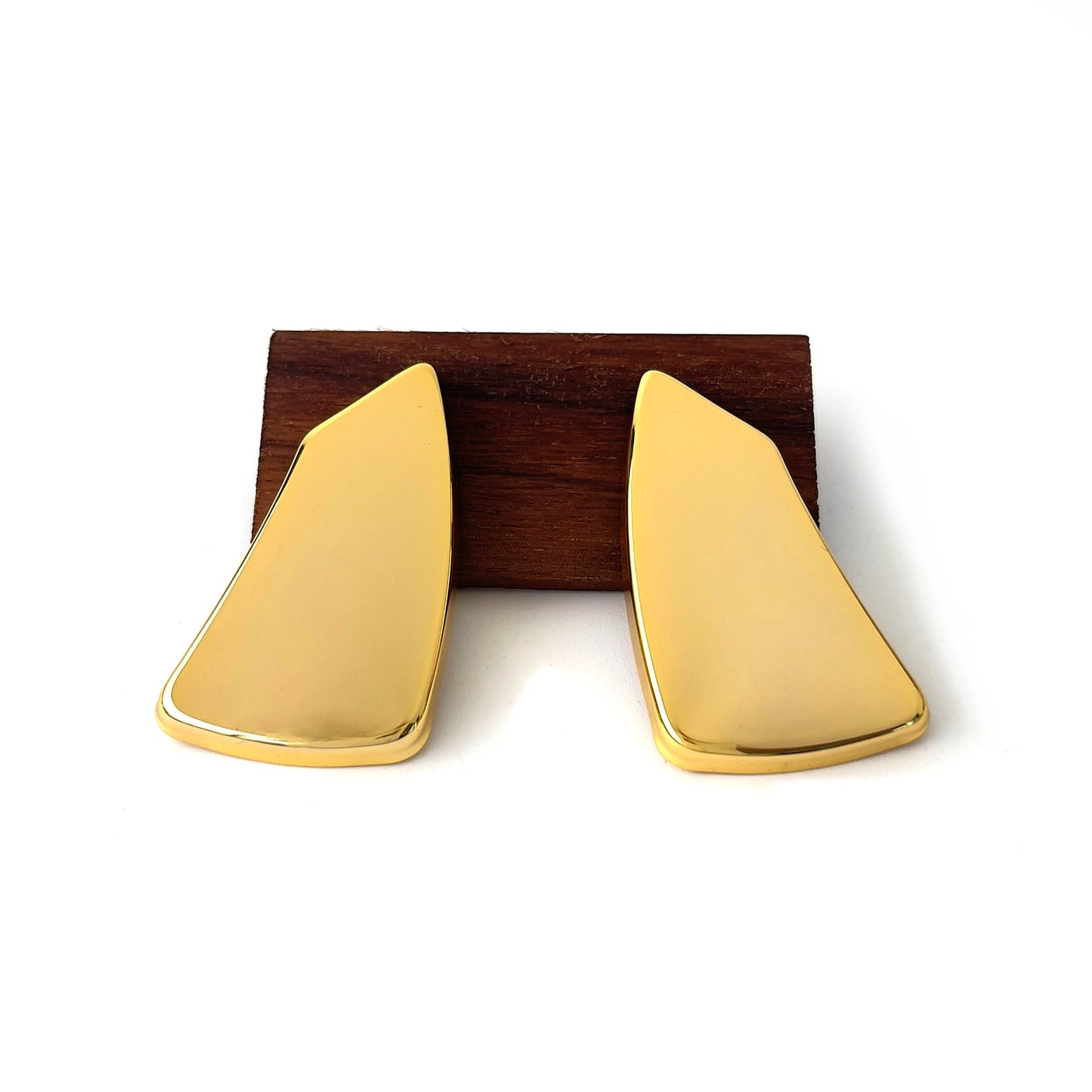 Arka Studs