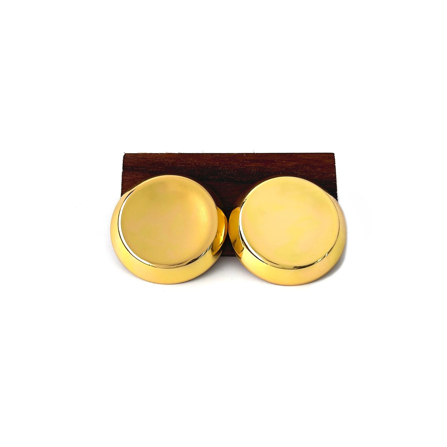 Arka Studs